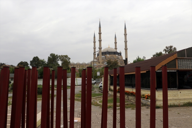 Selimiye Camii meydanının düzenlenmesi için çalışmalar başladı